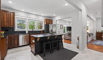 313 Rice St, Anoka, MN 55303