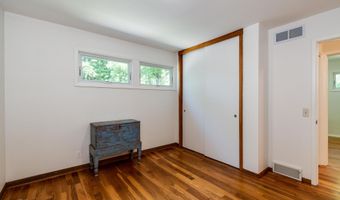 3329 Tally Ho Ln, Madison, WI 53705