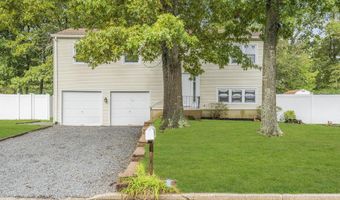 32 Pine Tree Dr, Bayville, NJ 08721
