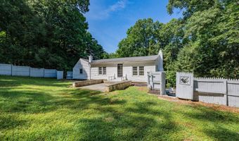49 Old Middle Rd, Brookfield, CT 06804