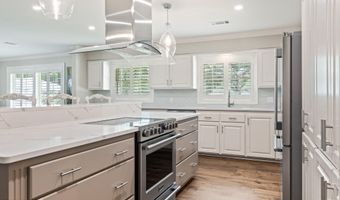 1127 N Monte Blanc Dr, Abbeville, LA 70510