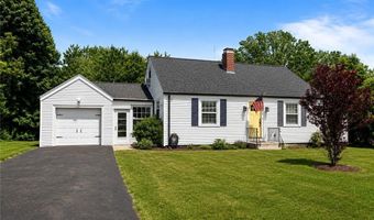 1472 Wampanoag Trl, East Providence, RI 02915