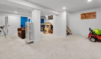 301 CHEROKEE Cir, Ambler, PA 19002