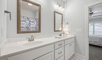 821 Fairway Rd, Ayden, NC 28513