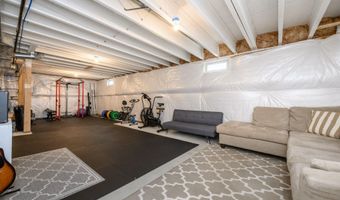 15 Half Hitch Rd, Barnegat, NJ 08005