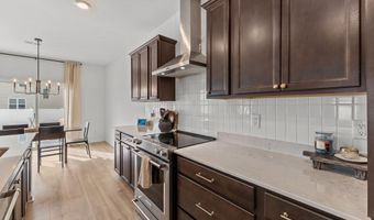 51 Walkabout Dr, Aberdeen, NC 28315