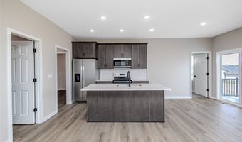 1683 20th Ave SE, Altoona, IA 50009