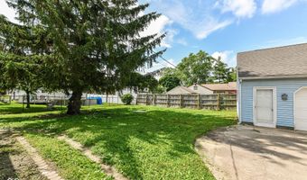 114 South St, Southport, IN 46227
