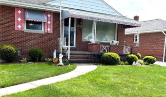 29136 Homewood Dr, Wickliffe, OH 44092