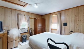 1776 Riverside Dr, Auburn, ME 04210