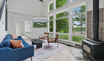 822 S COUNTY ROAD T, Amherst Junction, WI 54407