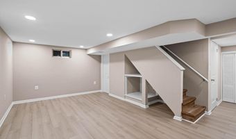 5313 WAKEFIELD Rd, Bethesda, MD 20816
