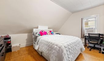 26 E 49TH St, Bayonne, NJ 07002