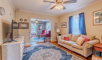 48 Central St, Warwick, RI 02886