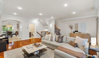 47 White Oak Ln, Aberdeen, NJ 07747