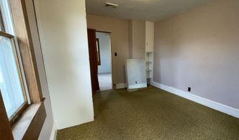 212 N WATER St, Algoma, WI 54201