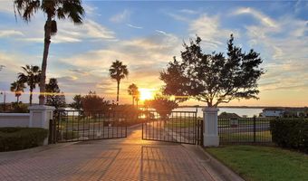512 ADAMS VIEW Ln, Auburndale, FL 33823