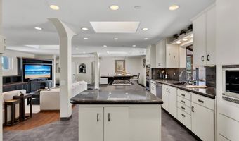 3181 Goldenspur Dr, Camarillo, CA 93010