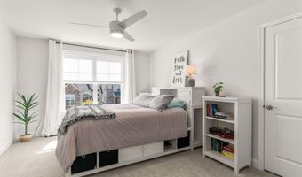 3078 N Spurway Dr, Ann Arbor, MI 48105