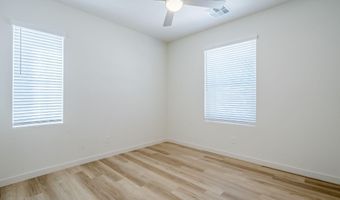 630 W LAREDO St, Chandler, AZ 85225