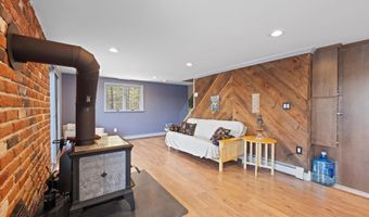 93 Island View Rd, Acton, ME 04001