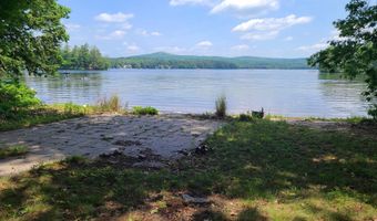 10 Crescent Dr, Barnstead, NH 03225
