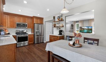 1000 Timberwood Ln, Algonquin, IL 60102