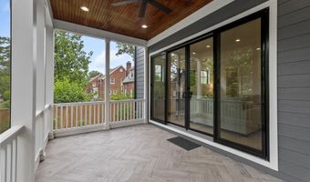 414 N MONROE St, Arlington, VA 22201
