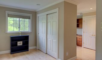 9 Southwind Dr 9, Burlington, VT 05401