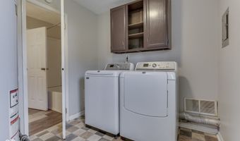 127 Oxbow Rd, Bargersville, IN 46106