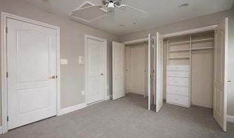 4906 MONTGOMERY Ln, Bethesda, MD 20814