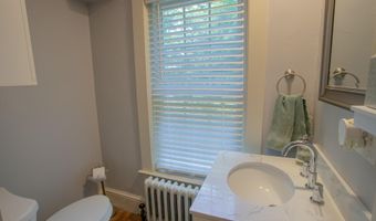 27 Princeton St, Bangor, ME 04401