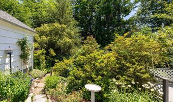 132 Fern Hill Rd, Bristol, CT 06010