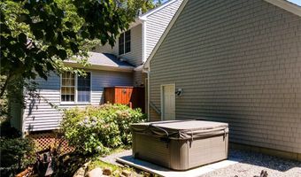 371 Glen Hill Dr, North Kingstown, RI 02874