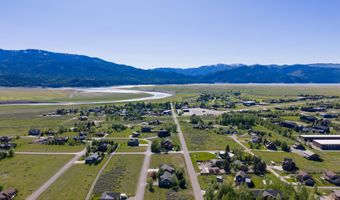 216 COLUMBINE St, Alpine, WY 83128