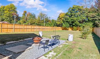 2553 Elkwood Cir, Charlotte, NC 28205