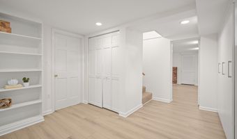 4009 64TH St, Bethesda, MD 20816