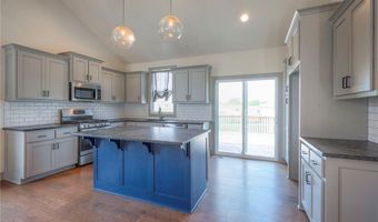 1632 N 157th Ln, Basehor, KS 66007
