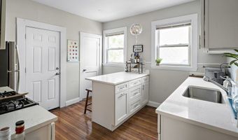 39-3 Edison 3A, Boston, MA 02125