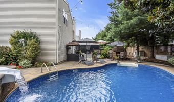 6 Surle Ct, Bayville, NJ 08721