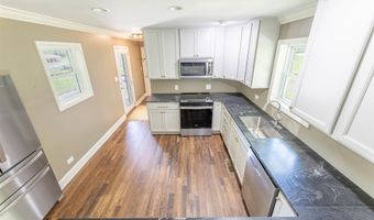 22 Shady Ln, Albertville, AL 35950