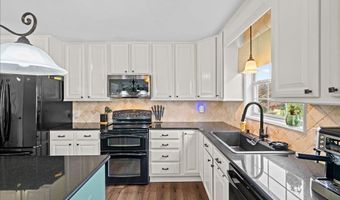 1948 Seymour Dr NW, Acworth, GA 30101