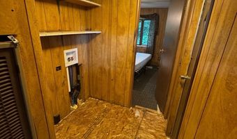 23 Skyline Dr, Ashville, OH 43103
