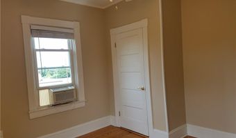 3 Bay View Ave 3, Bristol, RI 02809