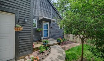 2877 Glacier Valley Rd, Fitchburg, WI 53711