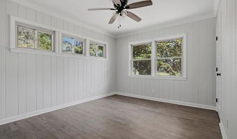 1009 Summit Dr, Albany, GA 31707