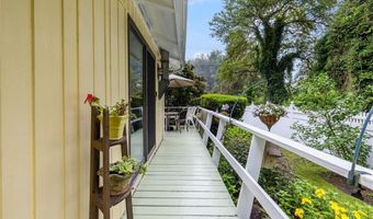 108 Steamboat St, Jamestown, RI 02835