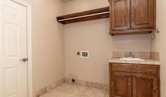 1103 SE Phoenix St, Bentonville, AR 72712