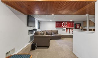 1094 Lowell Dr, Apple Valley, MN 55124
