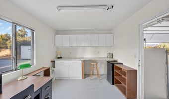 33201 Barber Rd, Agua Dulce, CA 91390